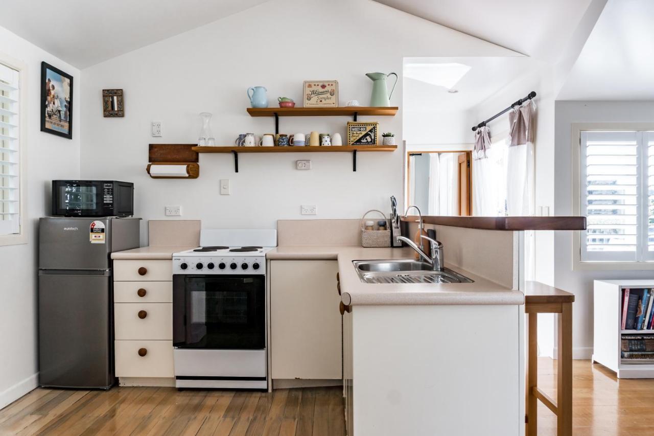 Kowhai Cottage & Studio ラグラン エクステリア 写真