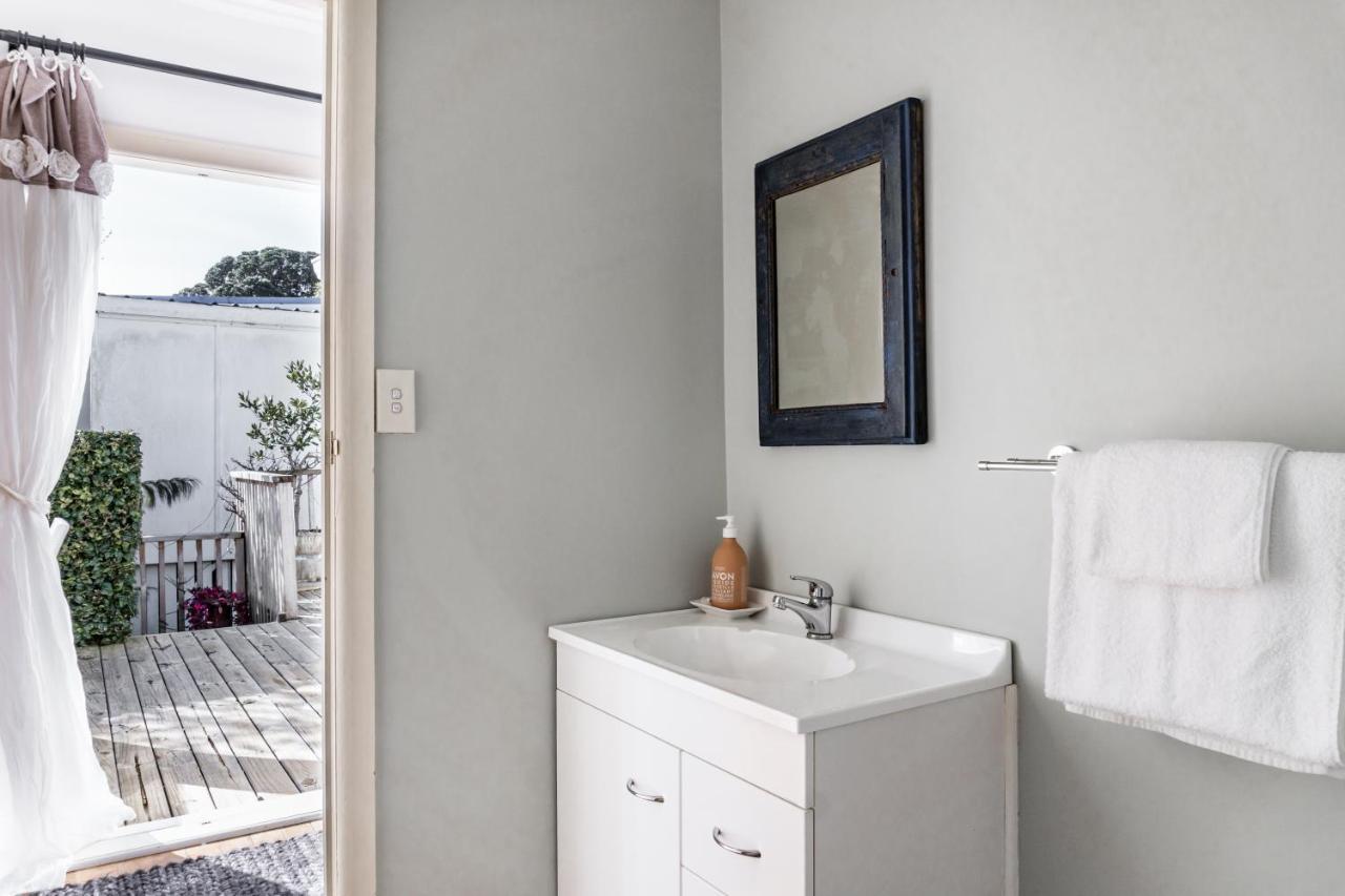 Kowhai Cottage & Studio ラグラン エクステリア 写真