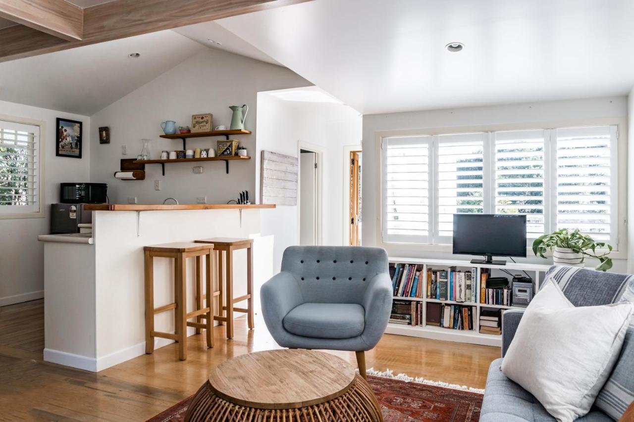 Kowhai Cottage & Studio ラグラン エクステリア 写真
